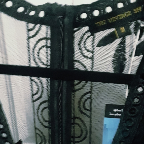 SOLD OUT Beautiful Black Lace Embroidered Romper - Picture 2 of 3